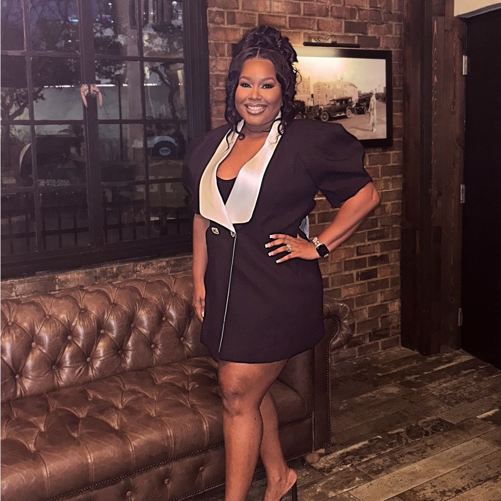 Elegant Black Women's Skirt